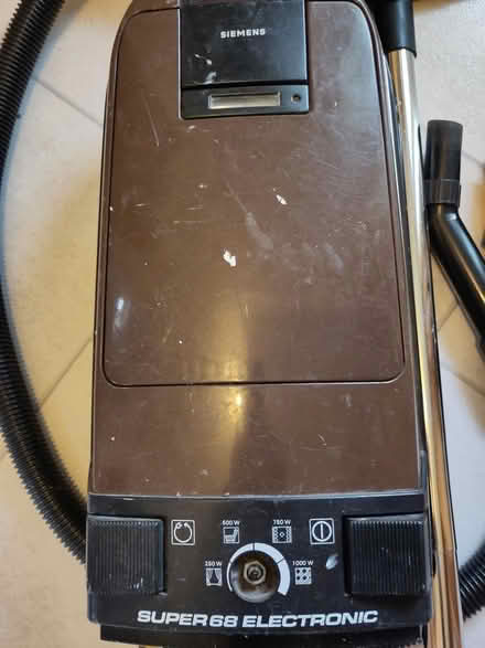 Photo of free Siemens Vacuum Cleaner (Stevenage, Old Town SG1) #1