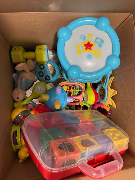 Photo of free Box of baby toys 0-2 unisex (Wootton) #2