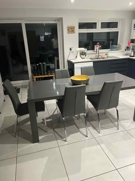Photo of free Large dining table and 5 chairs (Lancaster LA1) #2