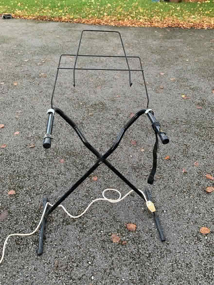 Photo of free Adjustable keyboard or synth stand (Sutton Pools OX14) #1