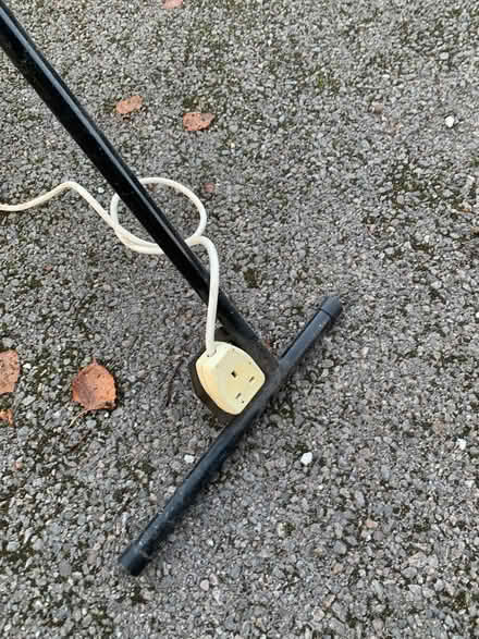 Photo of free Adjustable keyboard or synth stand (Sutton Pools OX14) #3