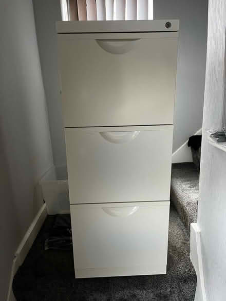 Photo of free White filing cabinet as new (LS10) #1