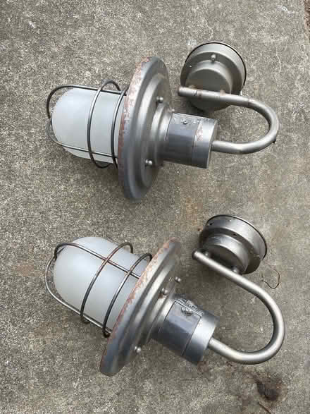 Photo of free 4 exterior lights (Near De Anza College) #1