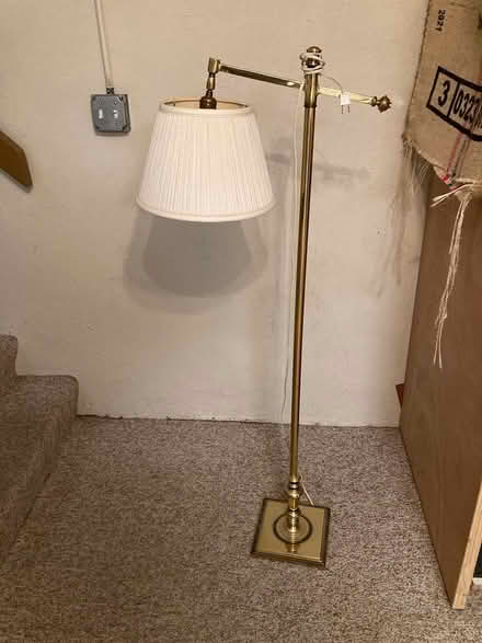 Photo of free Floor lamp with shade (South Evanston) #1