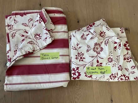 Photo of free Twin duvet cover (+ fitted sheet) (Los Altos) #1