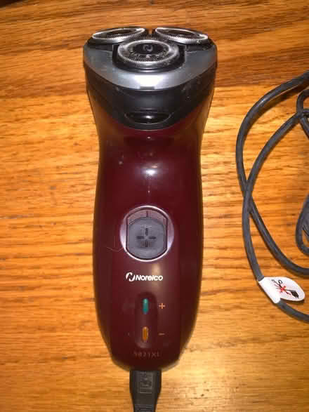 Photo of free Razers and Beard Trimmer (Maynard) #4