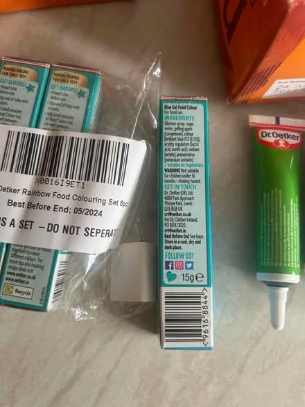 Photo of free FOOD: Rainbow Food Colouring Tubes (AB10) #2
