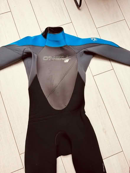Photo of free Wetsuit 5mm men’s small (Leatherhead) #1