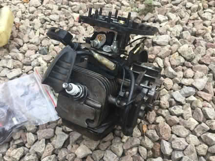 Photo of free Petrol Makita DBC260L strimmer for parts or repair (Malvern Link WR13) #1