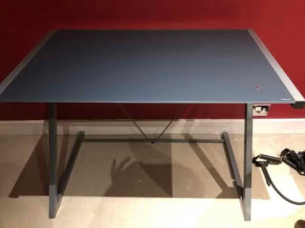 Photo of free Table/desk (WD17 Cassiobury Est) #1