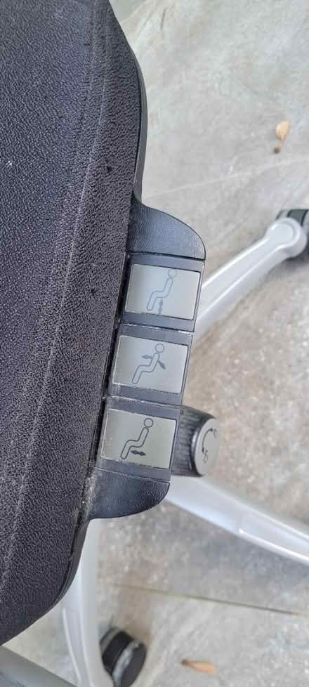 Photo of free Ergonomic office chair (Beckenham) #4