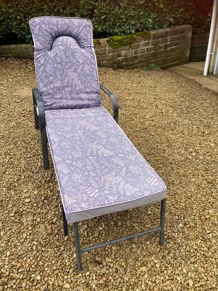 Photo of free One Sun lounger (GL5) #1