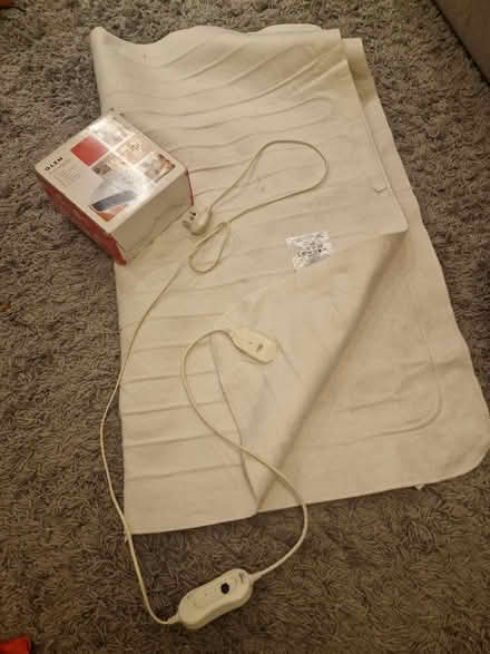 Photo of free Electric fan heater and blanket (Romford, RM7) #1