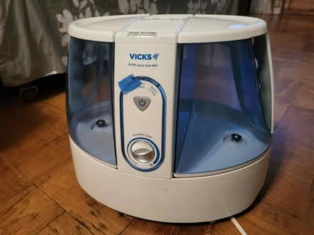 Photo of free Vicks Humidifier - 2L (Murray Hill) #1