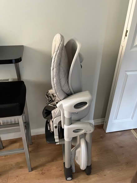 Photo of free child seat (N4) #3