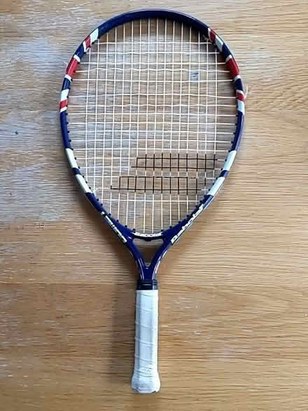 Photo of free Kids/junior tennis racket (Babolat) (Dean Court OX2) #1
