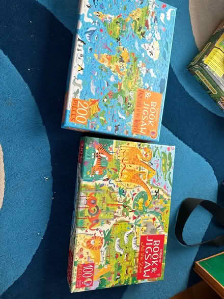 Photo of free Jigsaws/books (Farnborough) #1