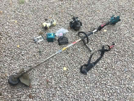 Photo of free Petrol Makita DBC260L strimmer for parts or repair (Malvern Link WR13) #4