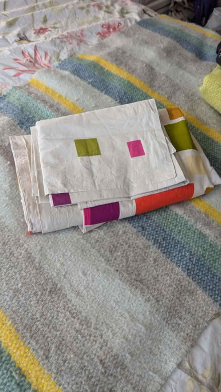 Photo of free Scion single cotton duvet cover with pilllowcases (New Marston OX3) #3