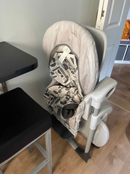 Photo of free child seat (N4) #2