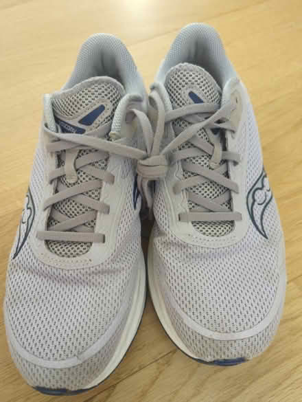 Photo of free Saucony womens running shoes UK 7.5 (Raynes Park SW20) #4