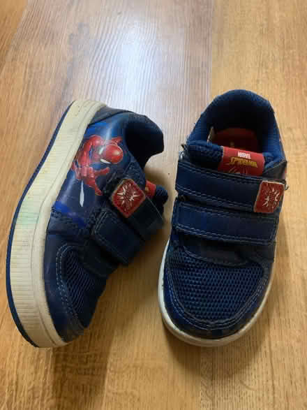 Photo of free Shoes for 3years old (+-)/size 6/7 (GU12) #3