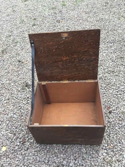 Photo of free Wooden chest (Malvern Link WR13) #3