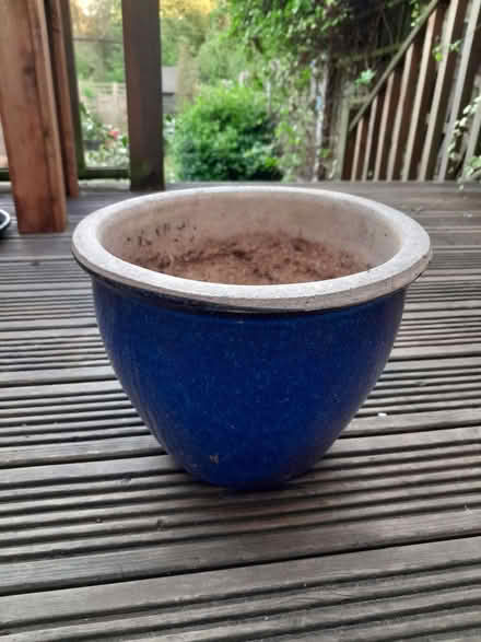 Photo of free Smallish ceramic pot (CO11) #1