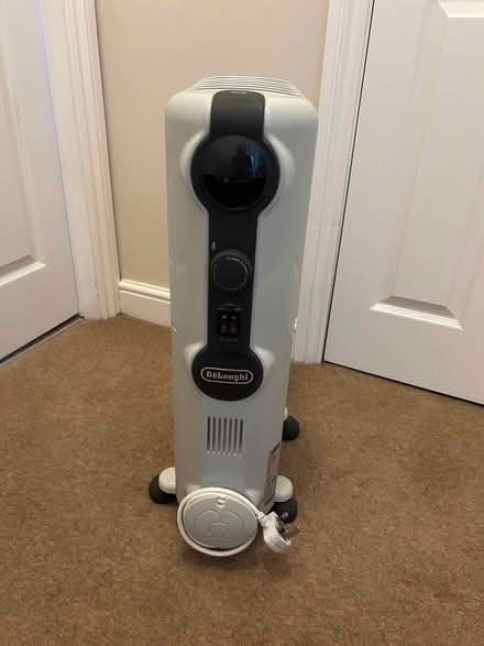 Photo of free De'longhi portable oil heater (Marsh, HD1) #2