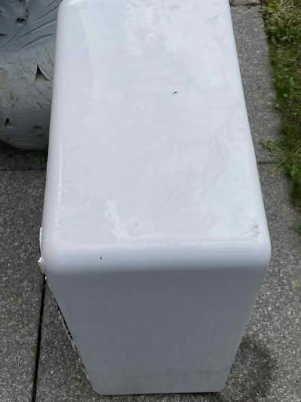Photo of free Belfast ceramic kitchen sink (Collier Row RM1) #3