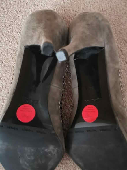 Photo of free Zara high heeled court shoes (SG9) #3