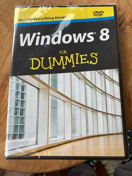 Photo of free DVD Windows8 for Dummies (Astwood Bank B96) #1