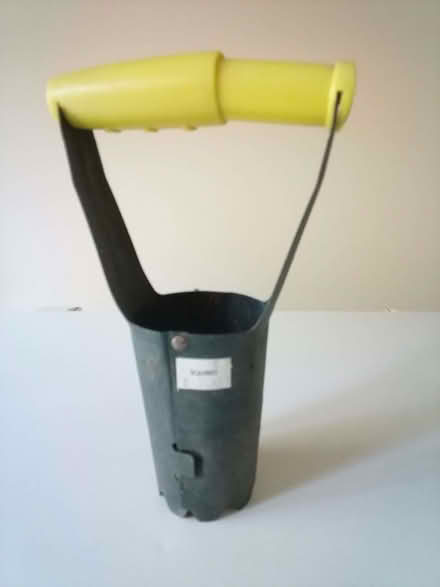 Photo of free Bulb planter (GU9) #1