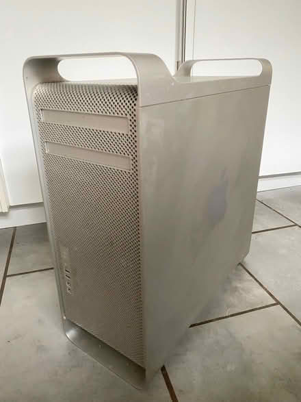 Photo of free Apple Mac Pro (Twerton) #2