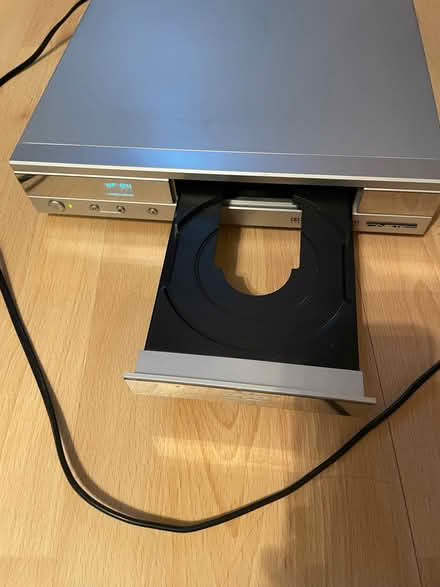 Photo of free dvd player (Formby L37) #4
