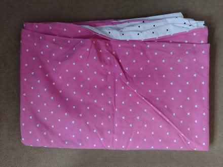 Photo of free Pink single duvet cover with hearts pattern (Manor S2) #1