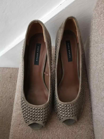 Photo of free Zara high heeled court shoes (SG9) #1