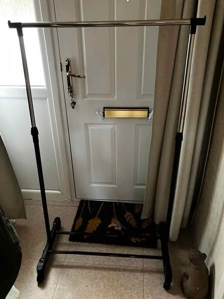 Photo of free clothes rail (WN7) #1
