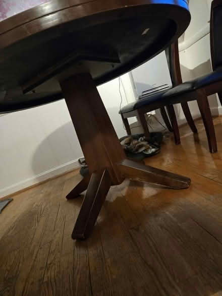 Photo of free 48" round dining table (Fairfax city) #2