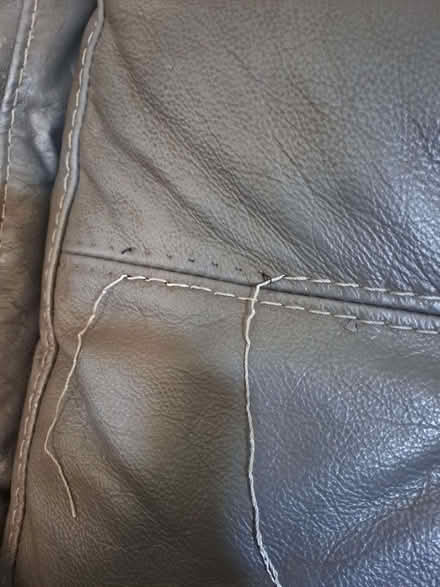Photo of free Sofa (Sinfin DE24) #1