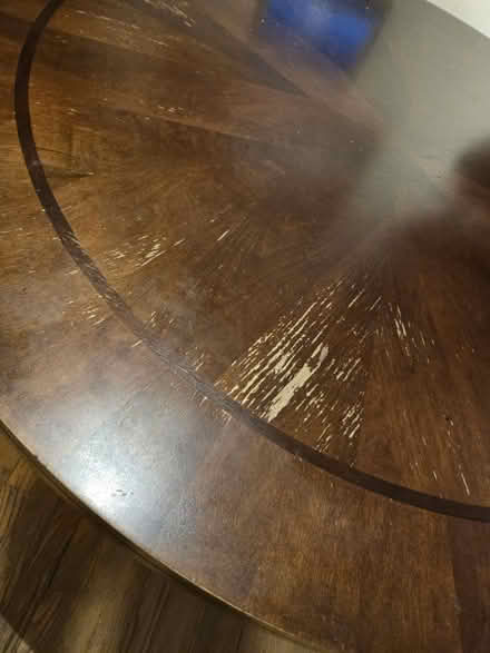 Photo of free 48" round dining table (Fairfax city) #4
