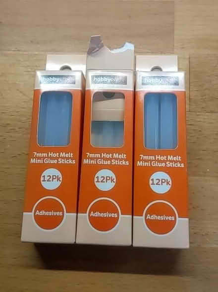 Photo of free Hobbycraft 7mm glue sticks (Stoneybank EH21) #1