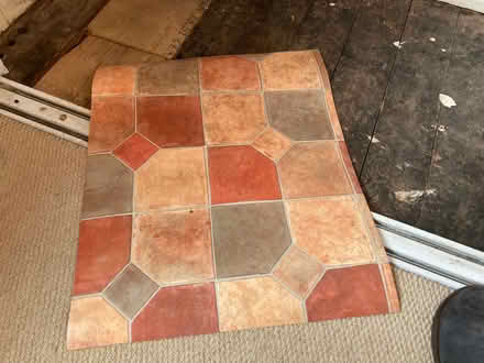 Photo of Small piece of vinyl flooring or carpet or hardboard (Bilton CV22) #1