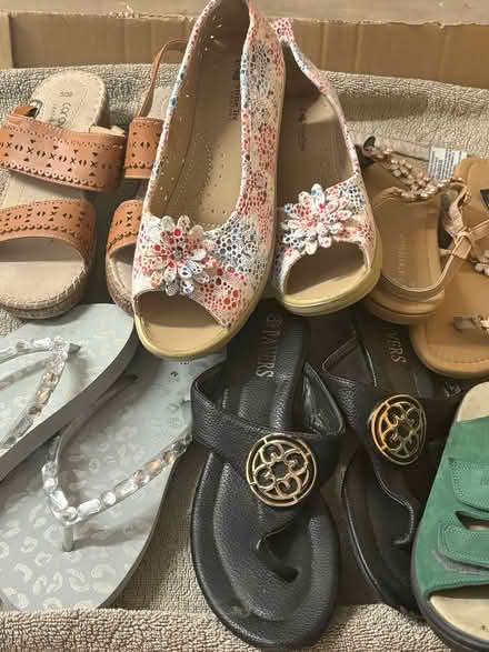 Photo of free Size five sandals x6 (Kensington L7) #1