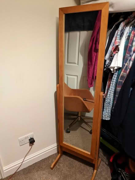 Photo of free Mirror (Cb8 8ez) #1