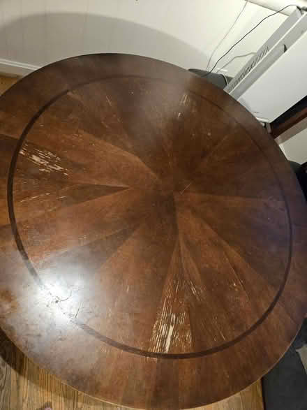 Photo of free 48" round dining table (Fairfax city) #3