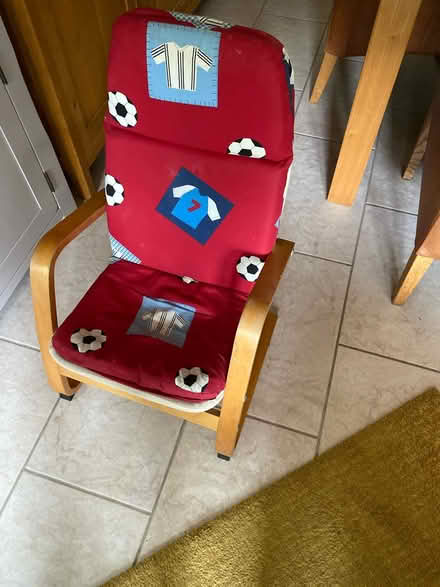 Photo of free Child’s chair (Aldershot) #1