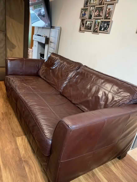 Photo of free Leather sofa (SL2 britwell) #1