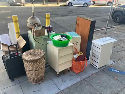 Photo of free shelves and lots of things (Jack London Square) #1