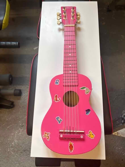 Photo of free Pink small guitar/ukulele (Braintree CM7) #1